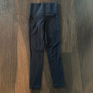 Athleta Salutation Stash Pocket II 7/8 Tight Navy size XXS